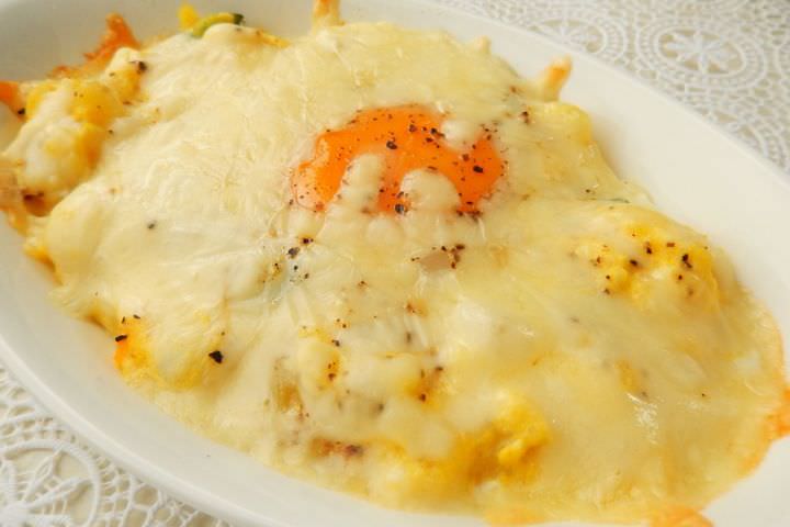 「ポテサラ卵グラタン」の簡単レシピ