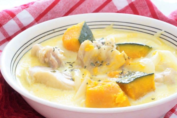 ほっこり温まる「鶏肉とかぼちゃの豆乳スープ」