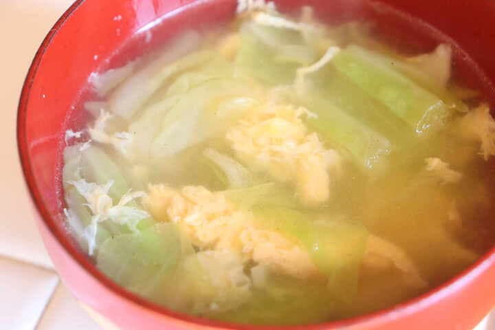 炒めキャベツの香ばしスープ