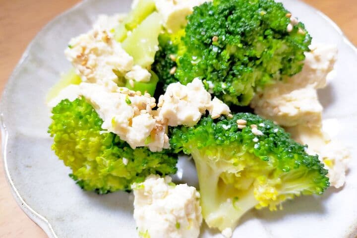 「ブロッコリーと豆腐のナムル」のレシピ！