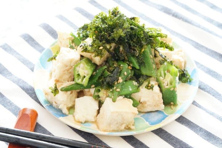 「オクラと豆腐の韓国風サラダ」レンジで作る簡単レシピ！