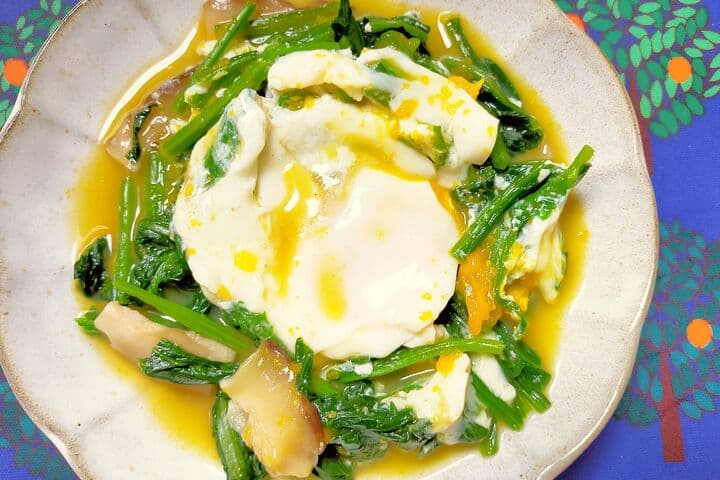 低カロリー 卵の落とし煮 レシピ しっとりほうれん草にトロトロたまごを絡めておだしで煮るだけ えん食べ
