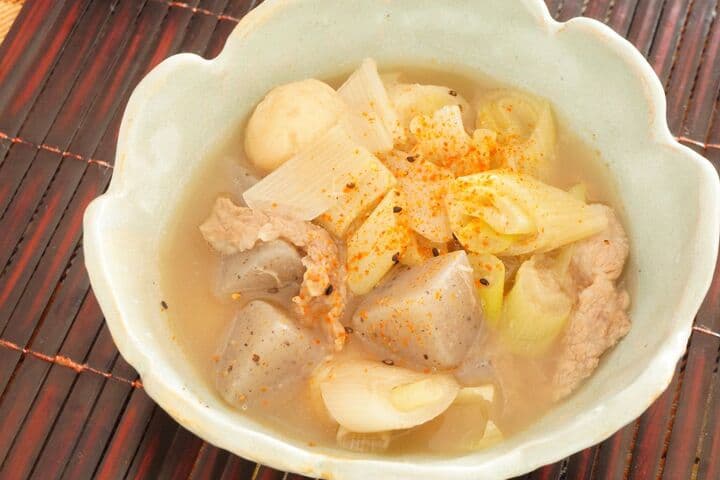 山形の郷土料理「芋煮」レシピ！里芋・牛肉・長ネギなどの汁物