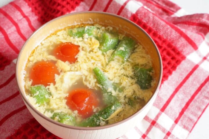 「トマトとオクラの中華スープ」簡単レシピ！