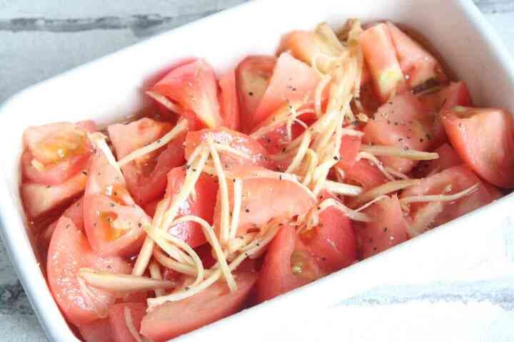 しょうがの辛みですっきり「トマトのしょうがマリネ」レシピ！