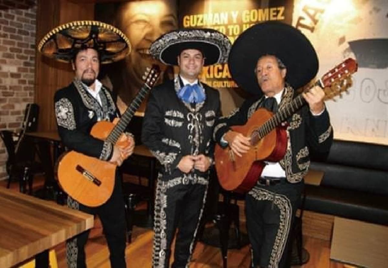 "Mariachi" welcomes you! I think I can have a good time