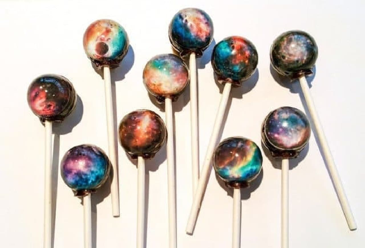 Do you want to think about the universe in the lollipop?