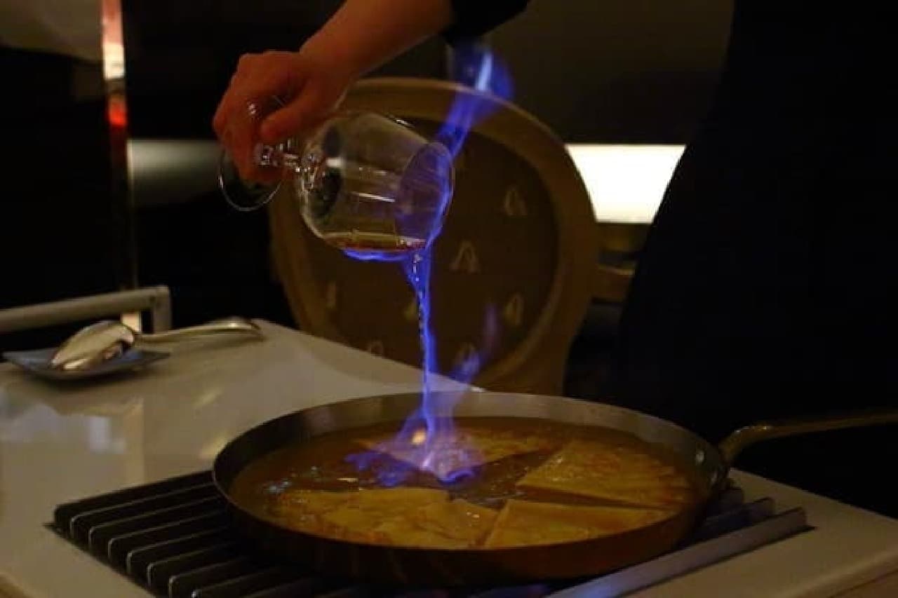 The "blue flame" dessert is a must! Infiltrate Ginza Henri