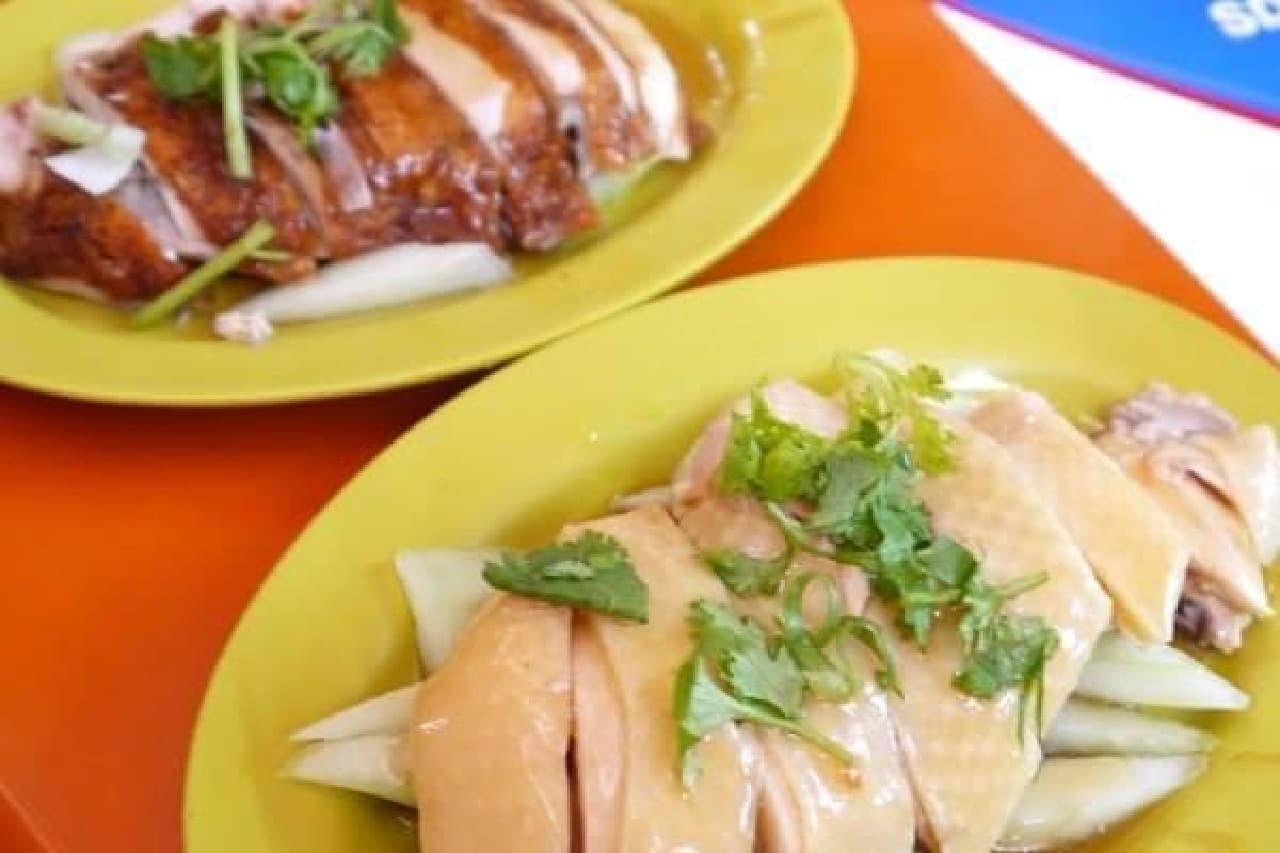Chicken rice is very popular in restaurants and hawkers!