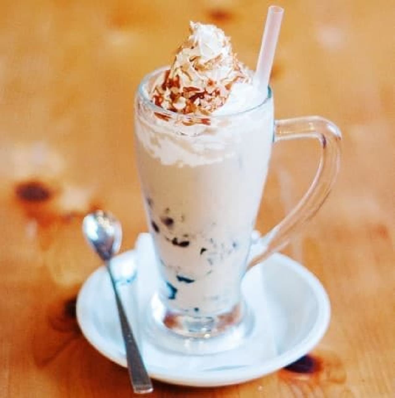 “飲む”コーヒーゼリー「ジェリコ」に夏の新味「塩キャラメル」