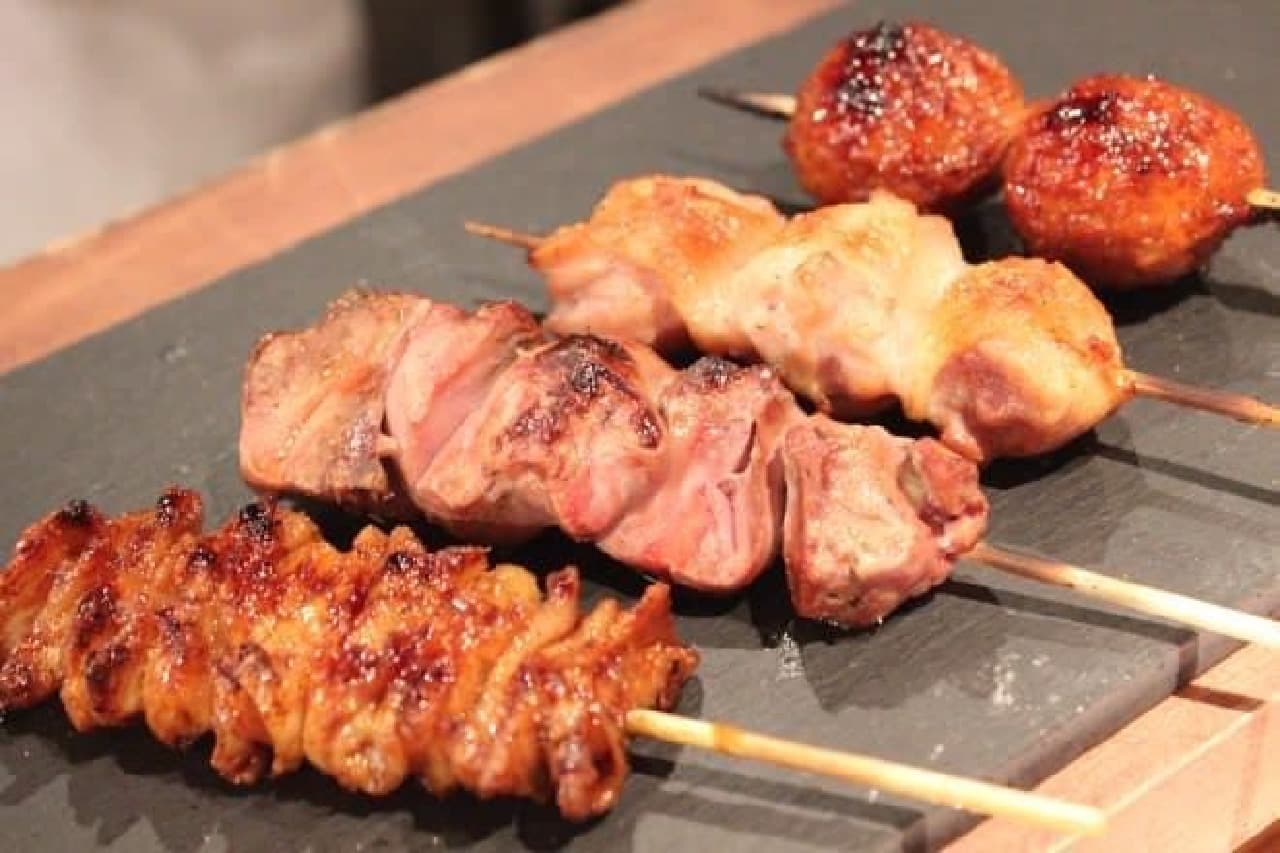 Japanese and French met at a yakitori restaurant--