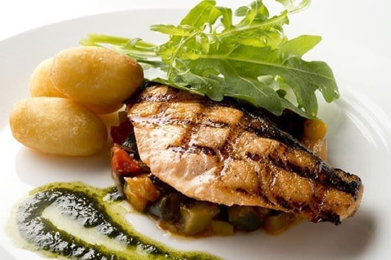 The photo is "Norwegian salmon with Grier ratatouille" provided at "THE SUN".