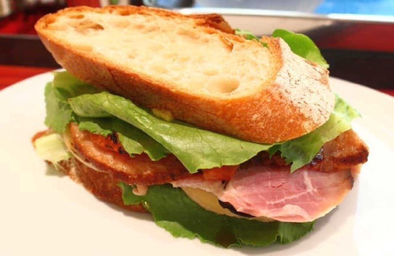 Mediterranean sandwich (830 yen)