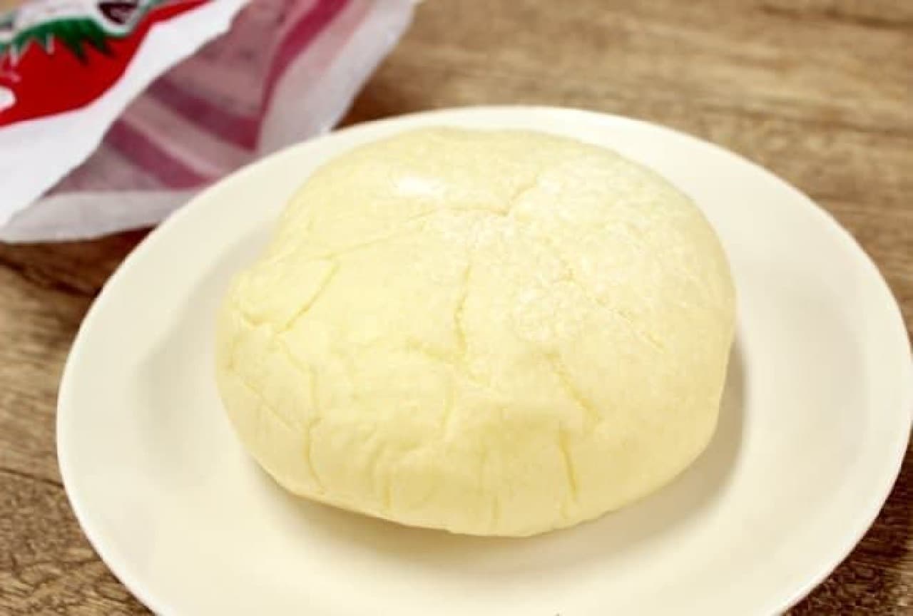 Introducing white bread that looks just like Daifuku