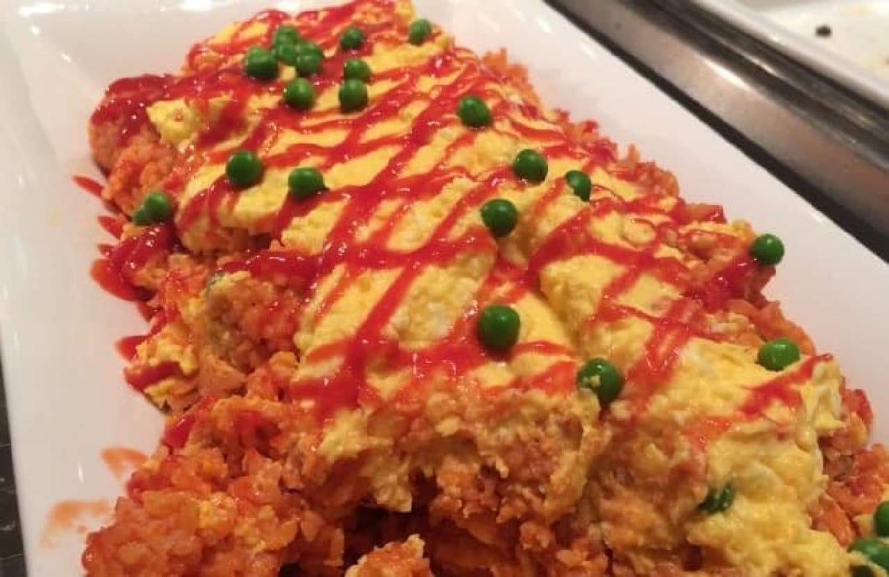 Old-fashioned royal road omelet rice