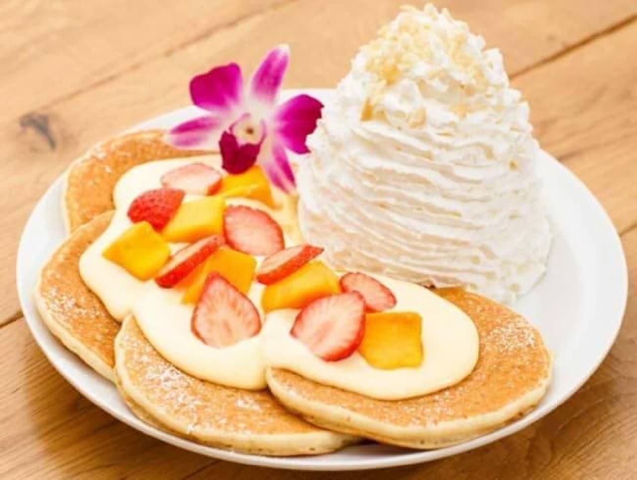"Tochiotome and Mango Pancakes"
