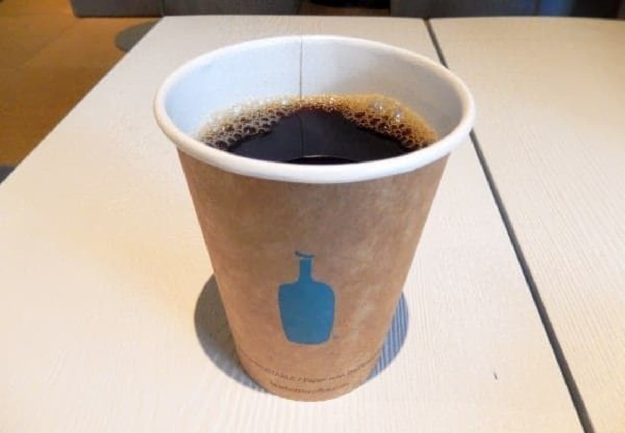 You can drink blue bottle drip coffee in Jiyugaoka! (The photo is an image)