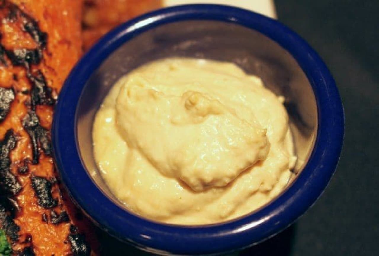 Horseradish sauce that goes well with meat and vegetables