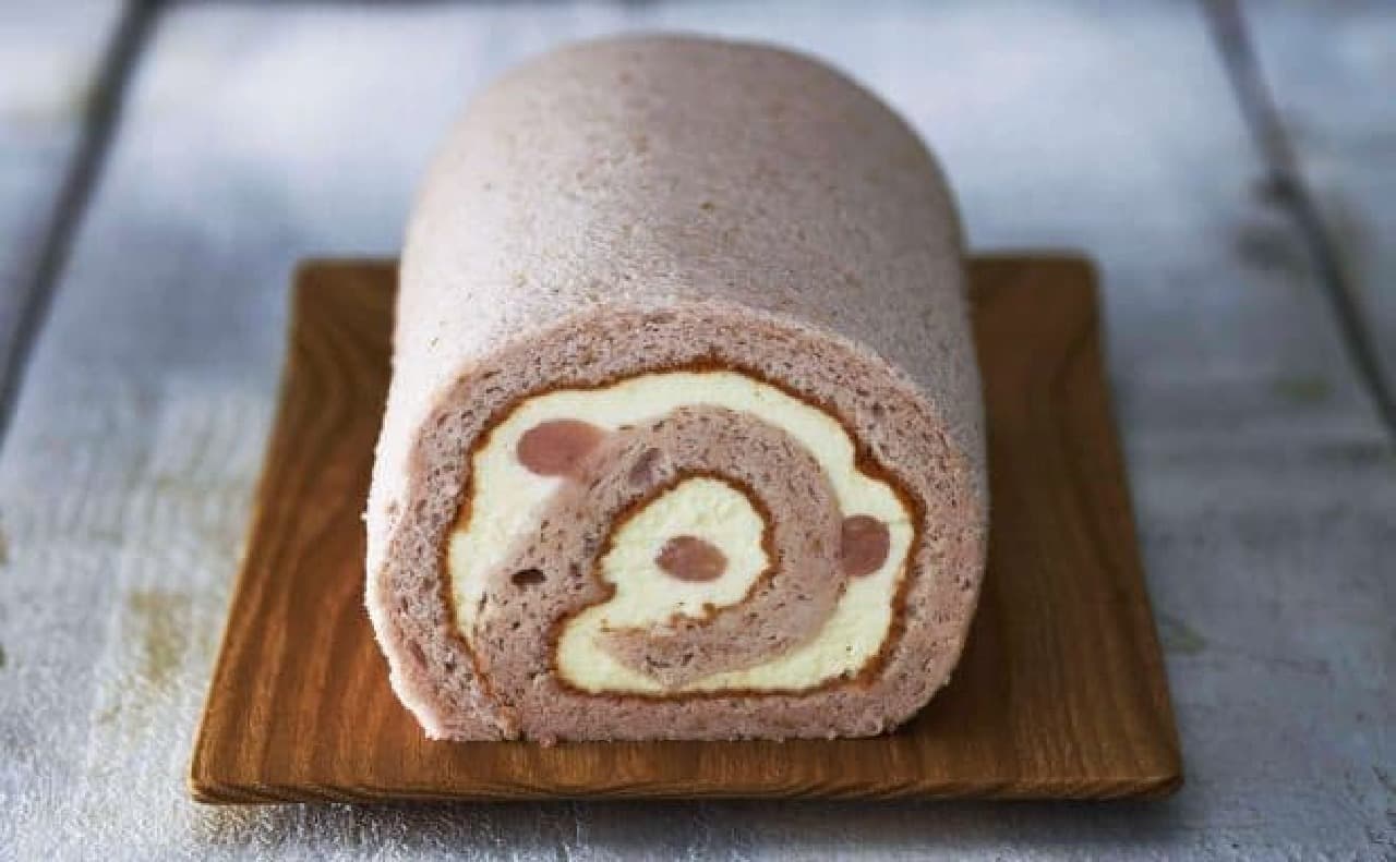 "Sakura" is included in both the dough and the cream!