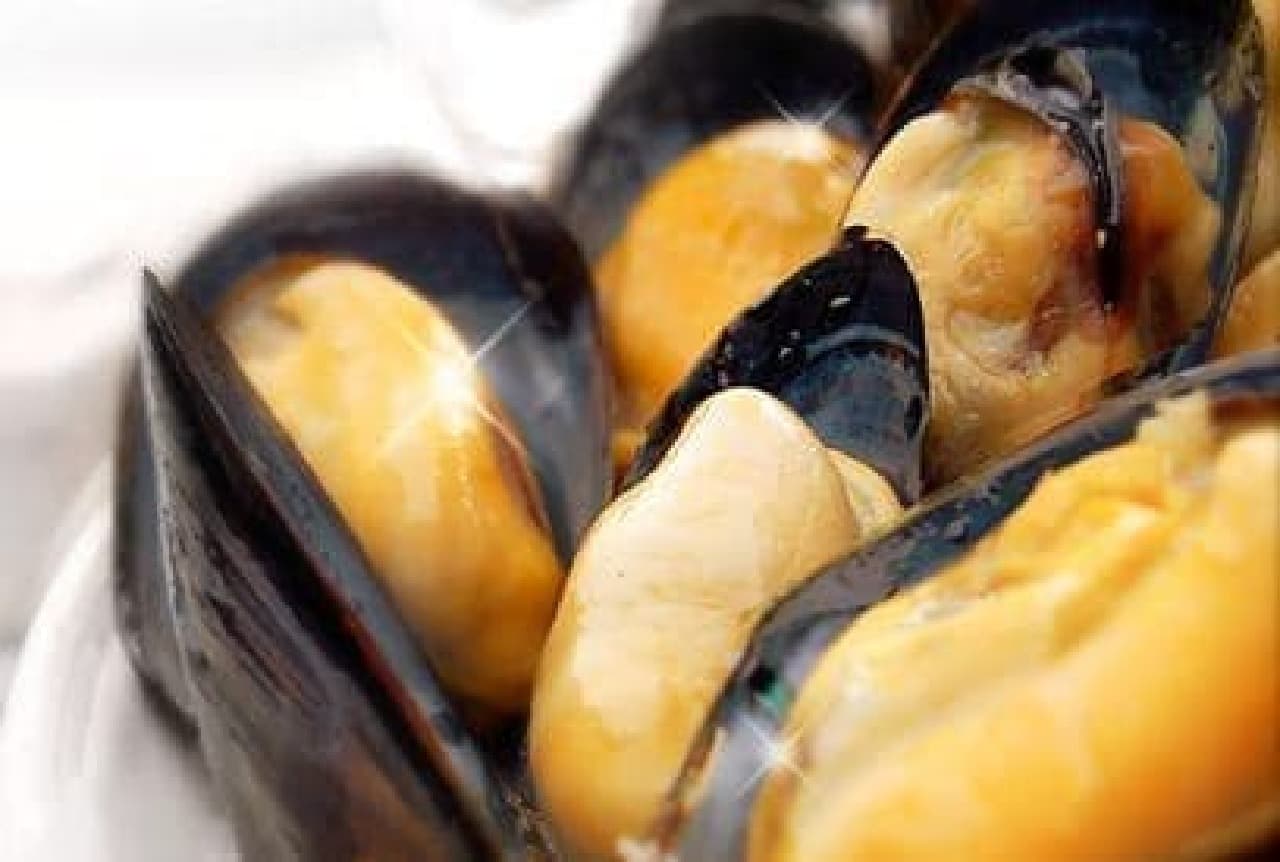 "Raw" mussels that are not processed or frozen at all (image)
