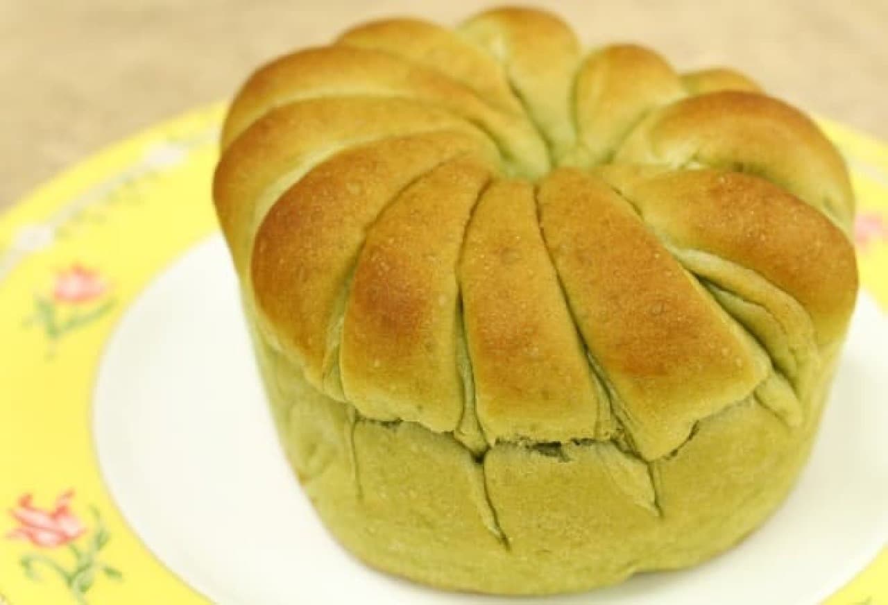"Matcha bread" from Circle K Sunkus