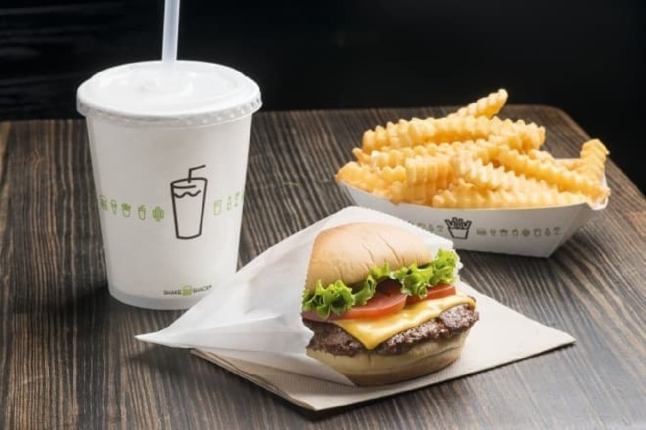 The second Shake Shack store is finally open!