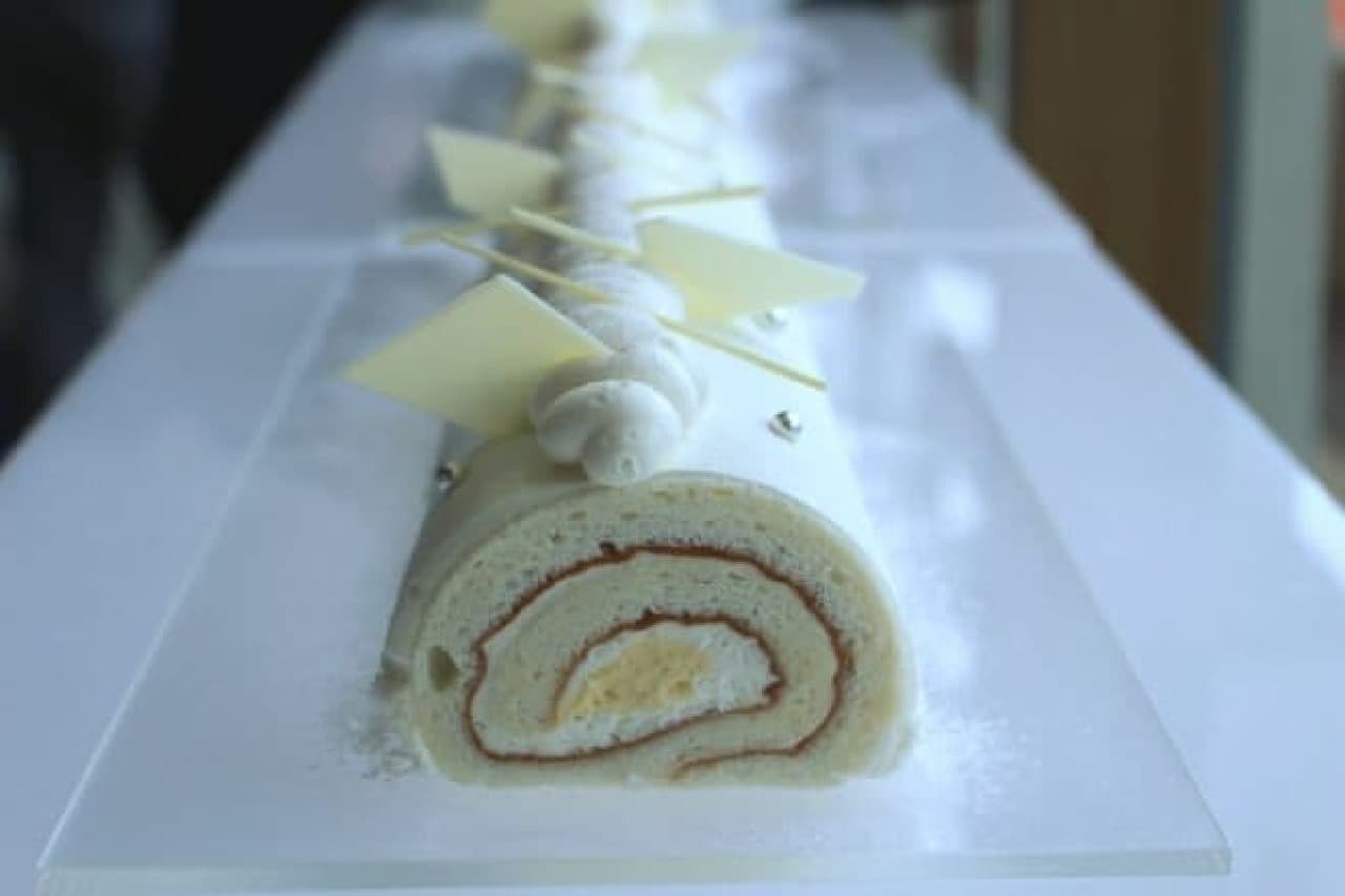 Hilton Tokyo Odaiba Sweets Buffet Claim Danger Roll Cake