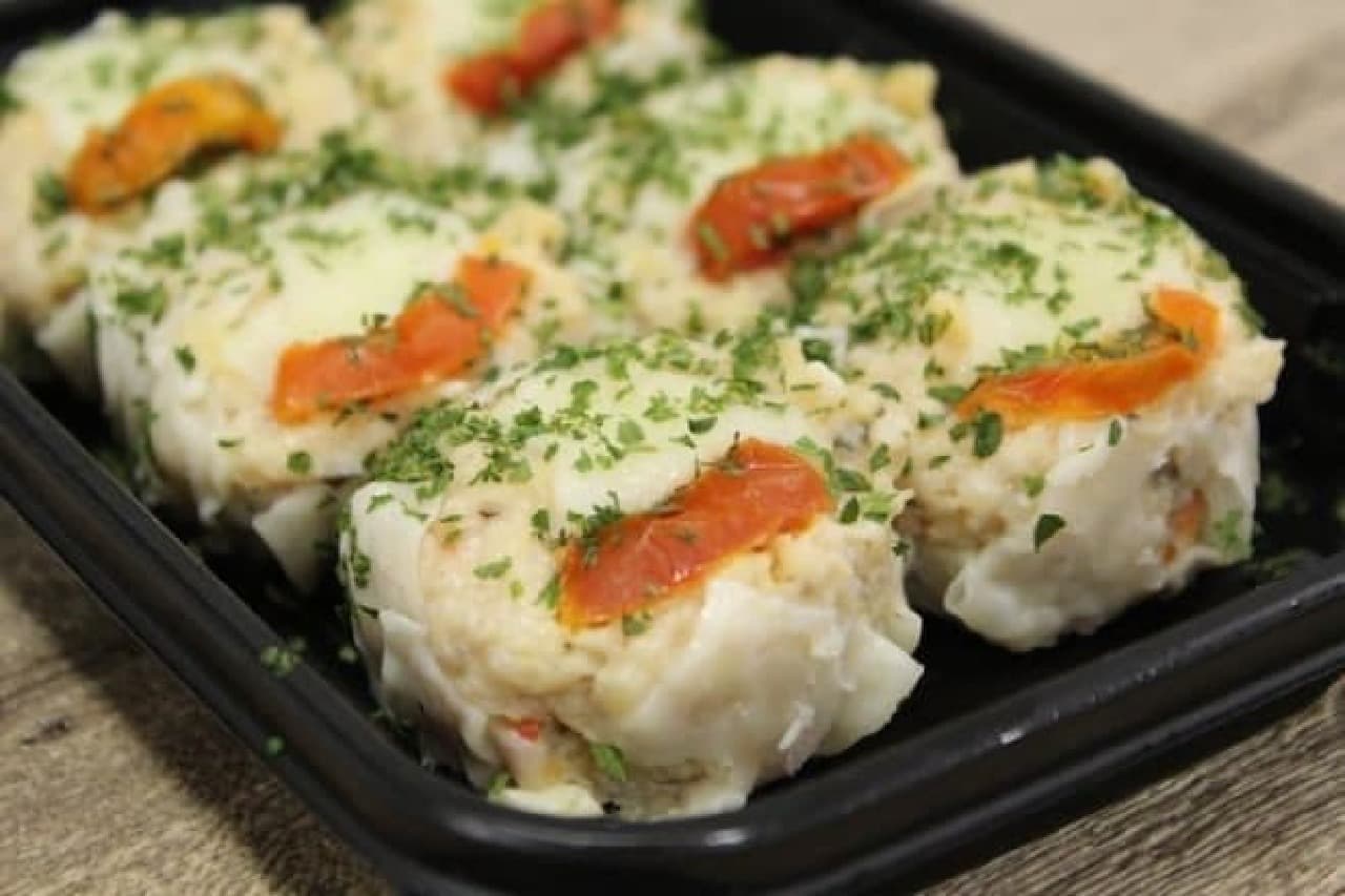 Seijo Ishii "Chicken dumplings of tomato and mozzarella cheese"