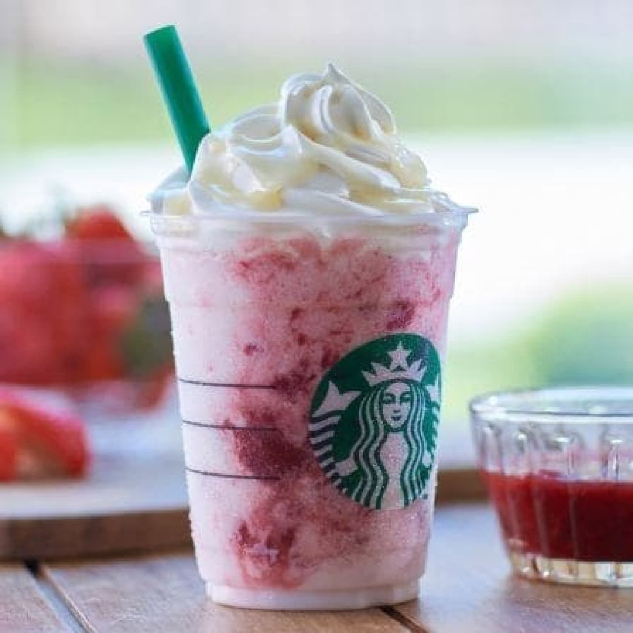 Starbucks "Strawberry & White Chocolate Frappuccino"