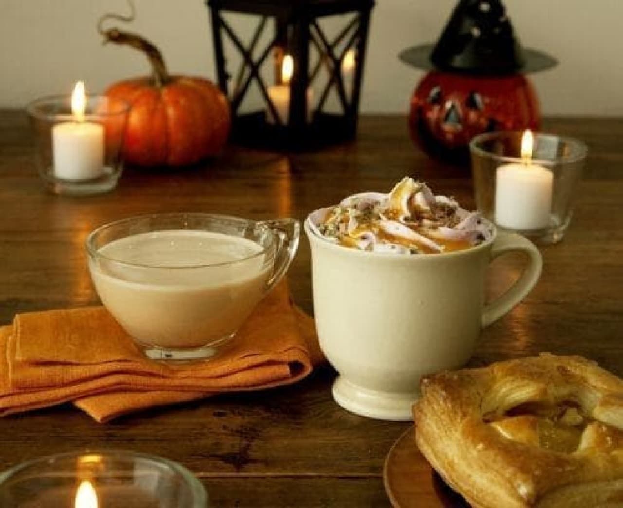 Tully's Coffee "Halloween Pumpkin Latte"