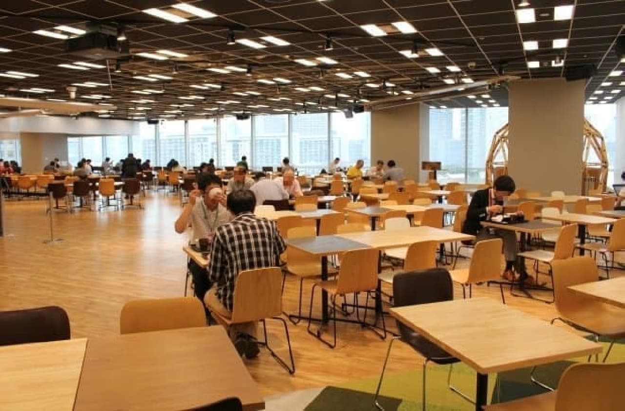 Yahoo Japan employee cafeteria