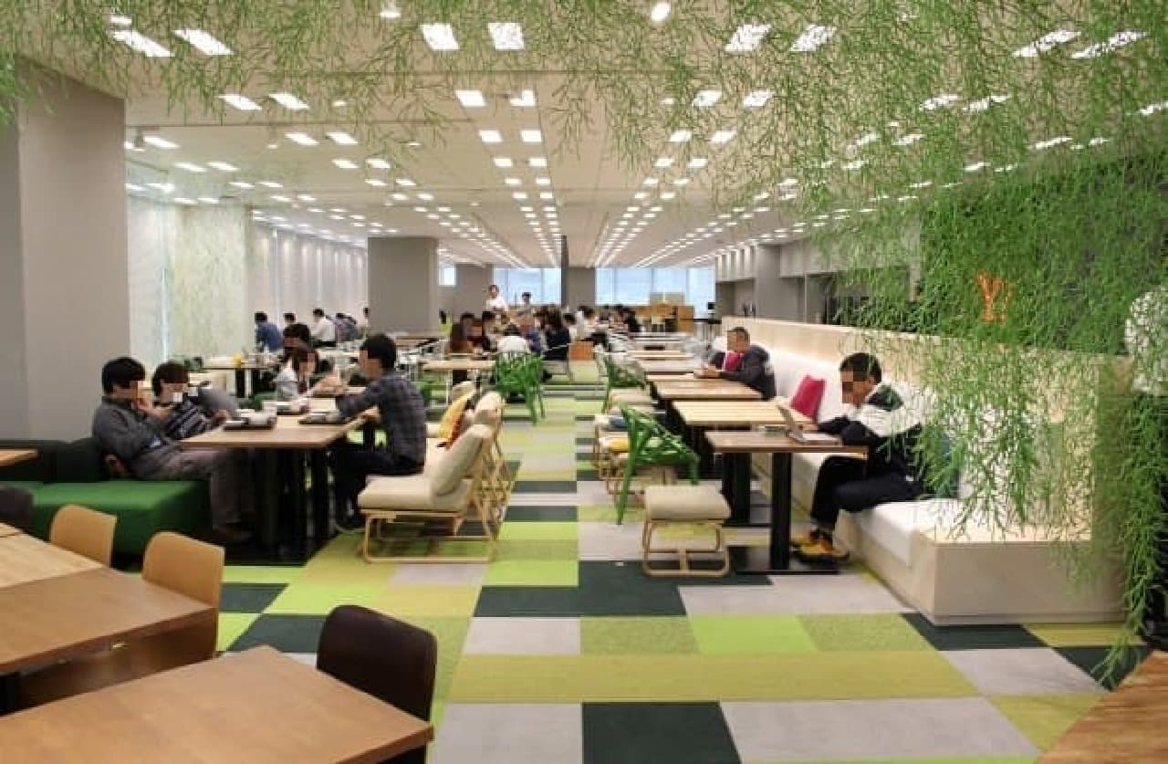 Yahoo Japan employee cafeteria