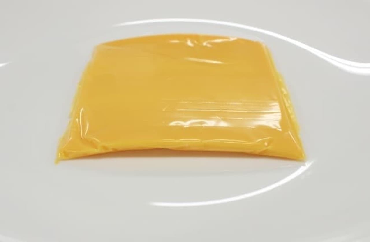 Morinaga Milk Industry "Philadelphia Luxury 3-layered rich creamy cheese"