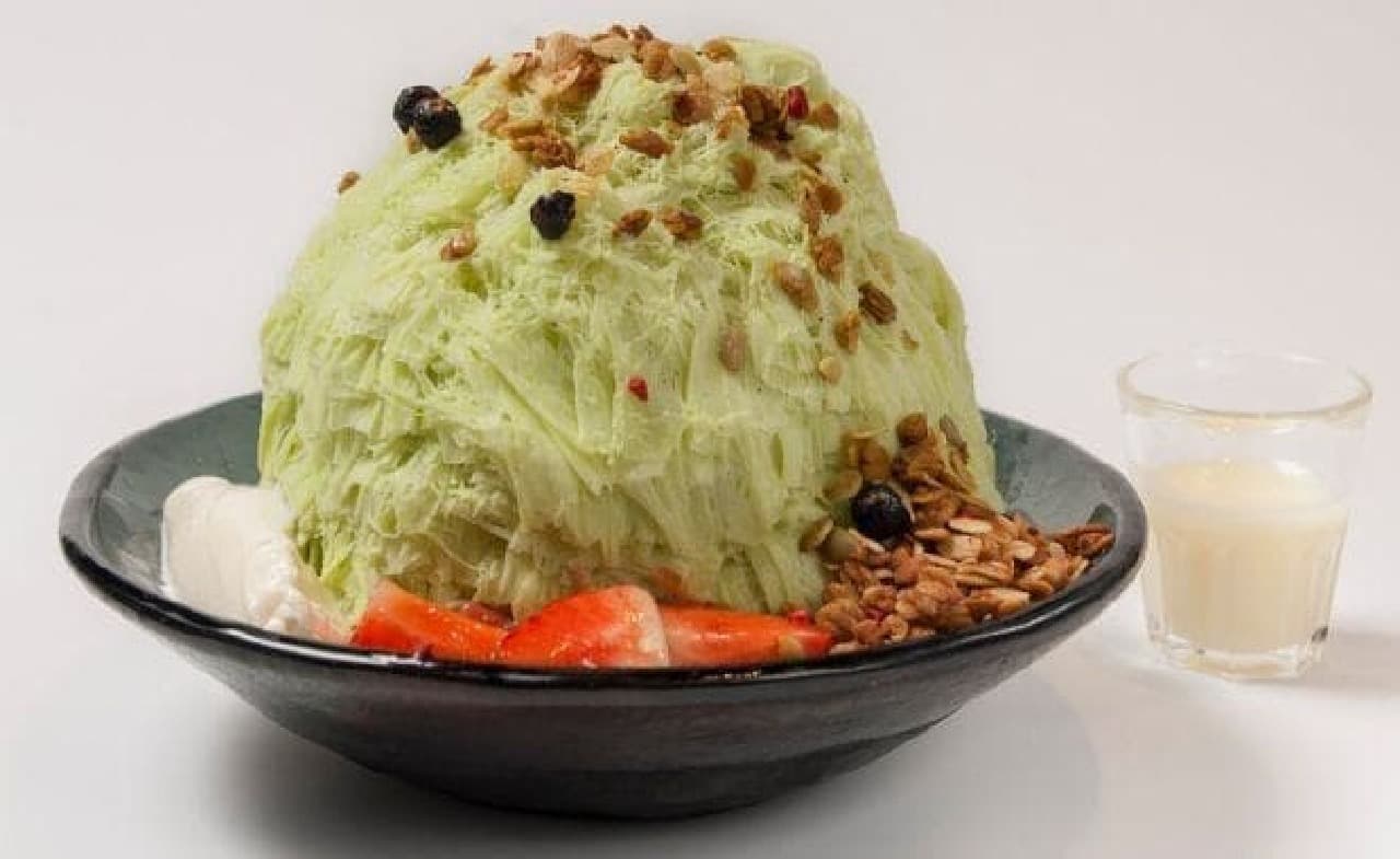 Ice monster "pistachio shaved ice"