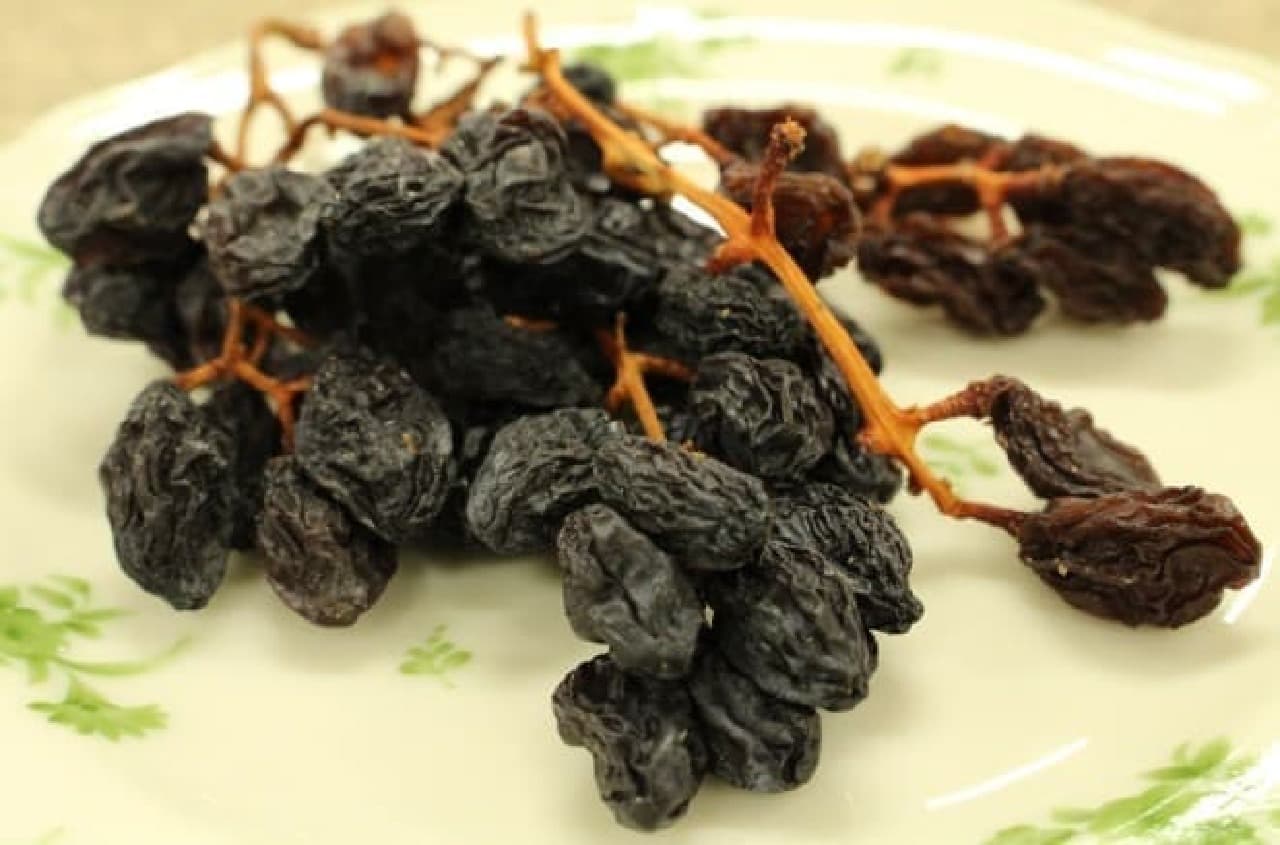 KALDI raisins with branches