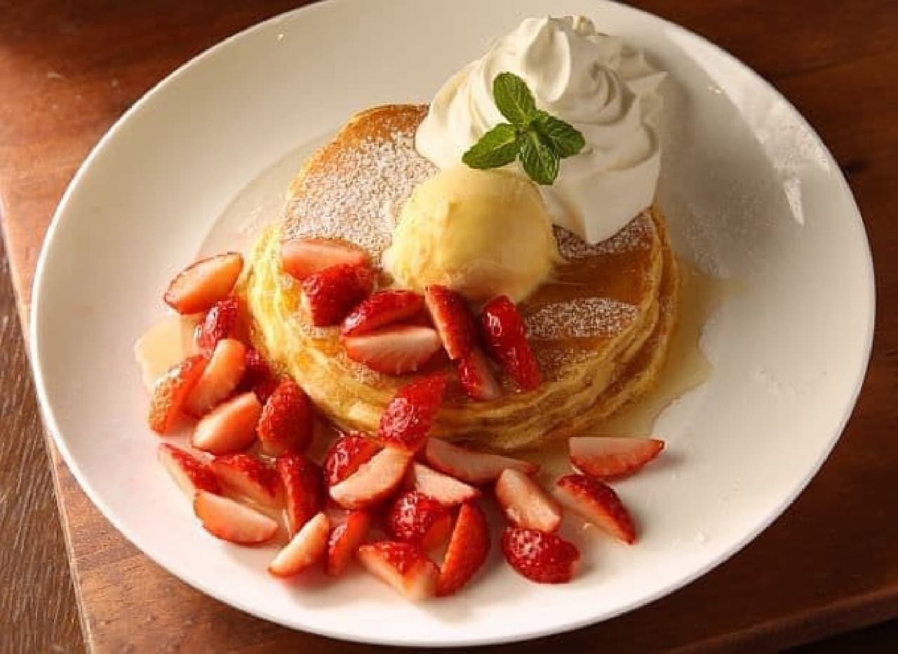 Kur Aina "Strawberry and Maple Pancakes"
