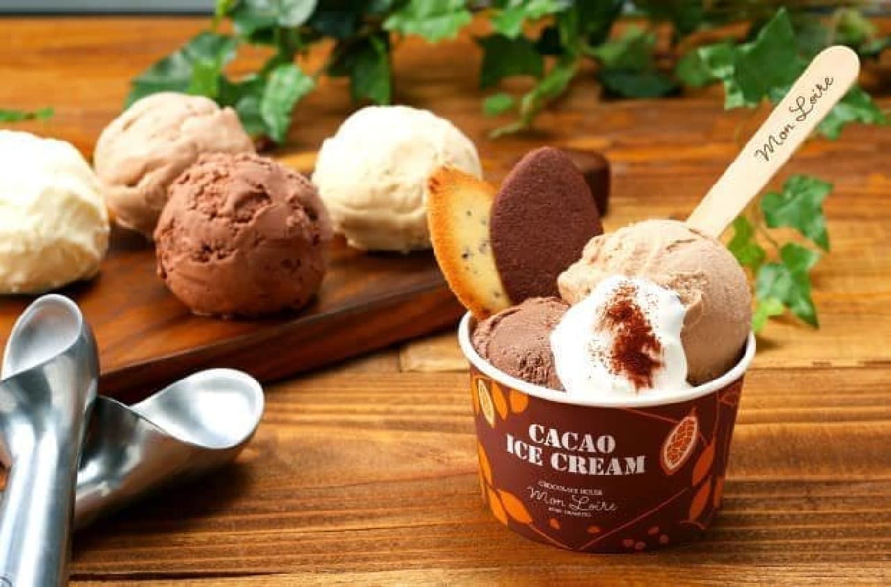 "6 kinds of cacao ice cream" is an ice dessert developed by a chocolate craftsman in Mont Loire over a period of more than a year.