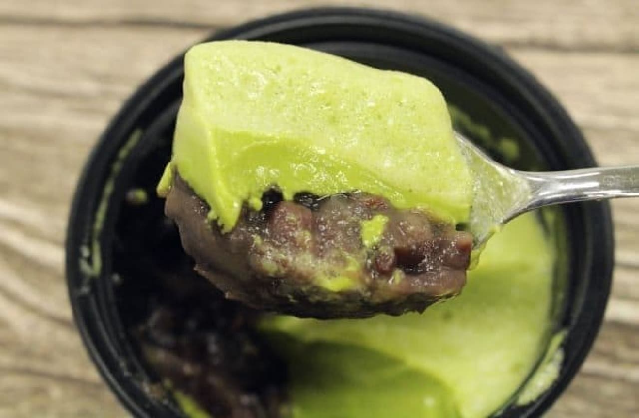 Lawson "Fluffy Matcha Pudding (with red bean paste)"