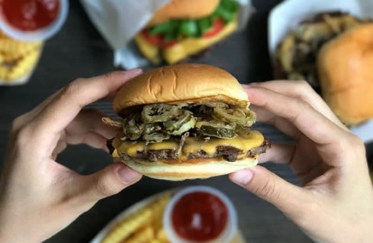 シェイクシャック「Pickled Jalapeno Burger（ピクルド ハラペーニョ バーガー）」