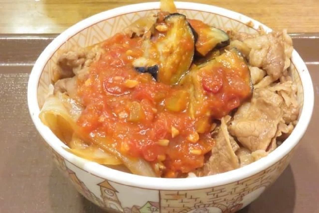 Sukiya eggplant arabiata beef bowl