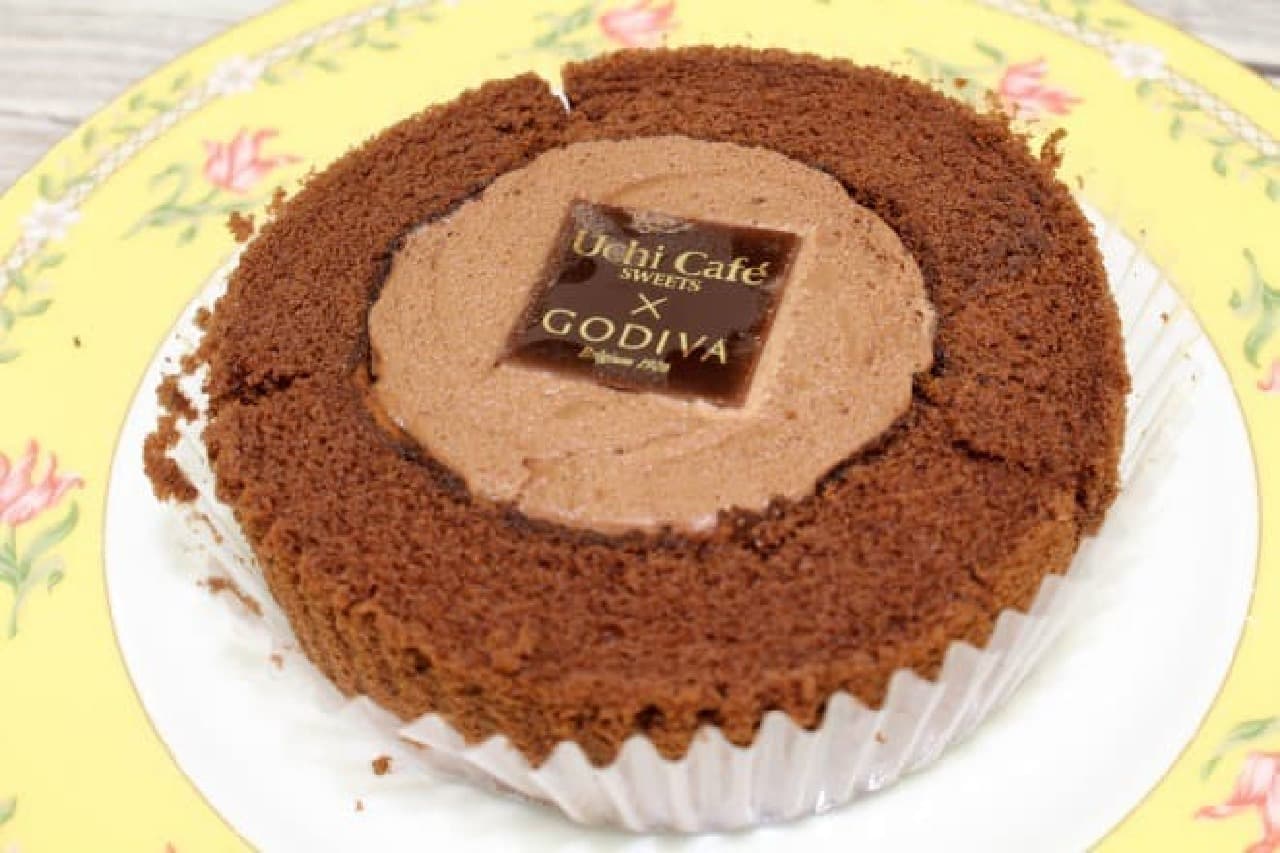 Lawson "Uchi Cafe Sweets x GODIVA Chocolatier Roll Cake"