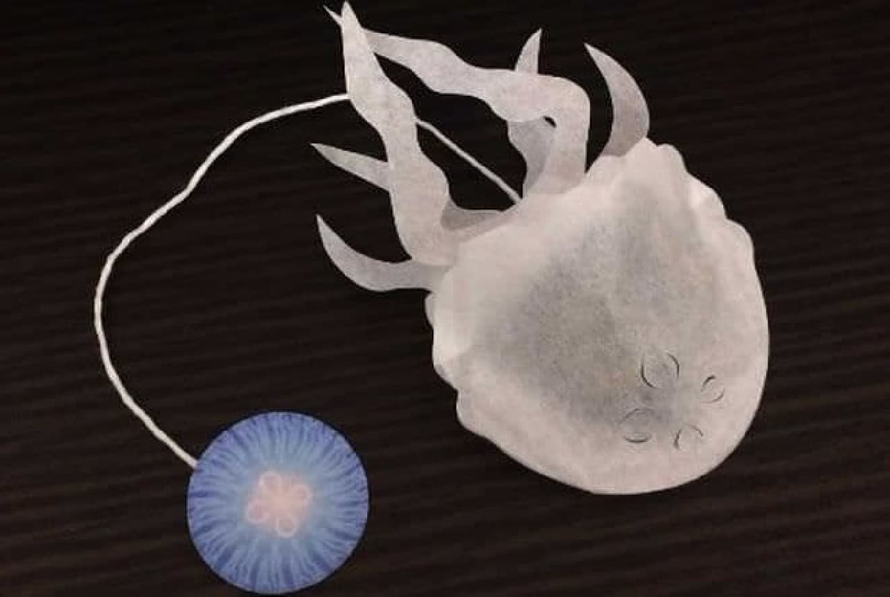 "Jellyfish Tea Bag (Butterfly Pea)" is a tea bag in the shape of a jellyfish.