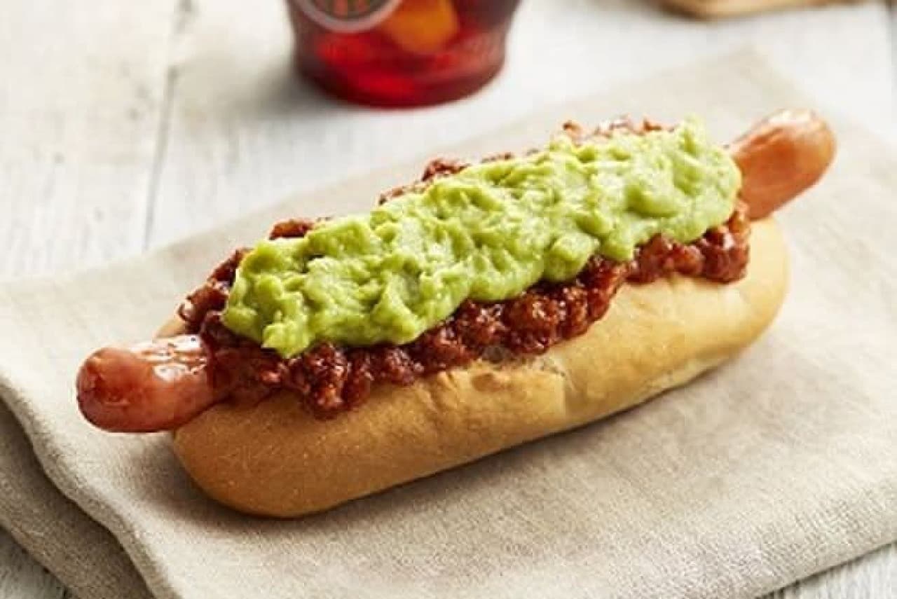 "Ball Park Dog Avocado & Tacos Meat" is a summer-like menu of the standard menu "Ball Park Dog Avocado".