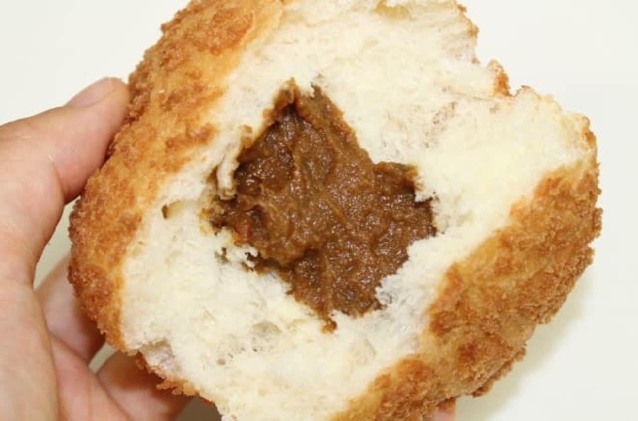 Mister Donut "Bread de European Curry"