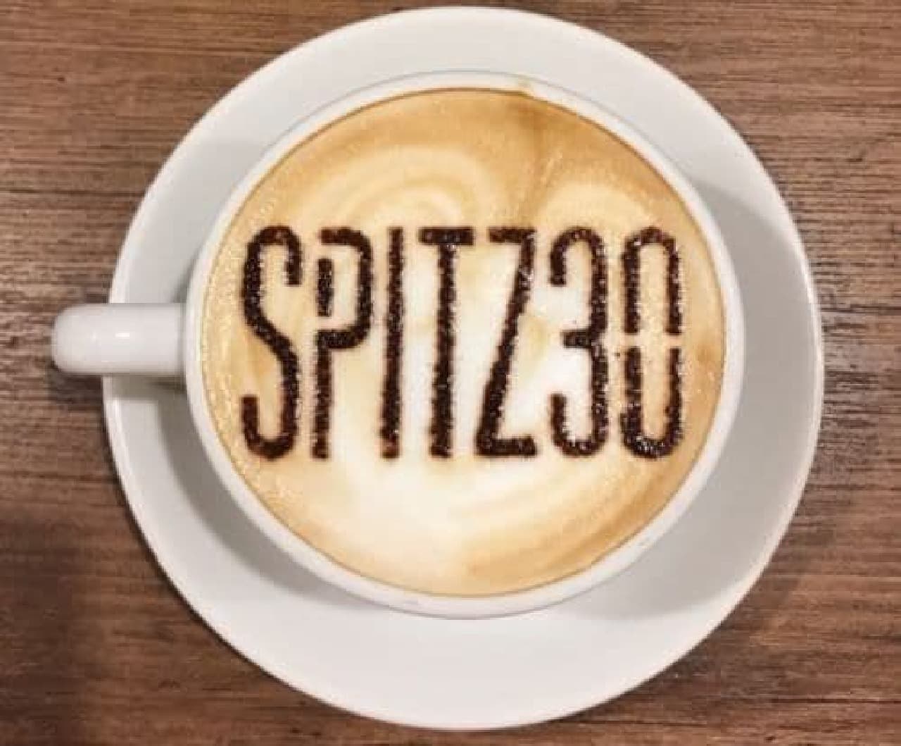 "SPITZ 30th ANNIVERSARY CAFE" is a cafe held to commemorate the release of all Spitz singles, which is celebrating its 30th anniversary.