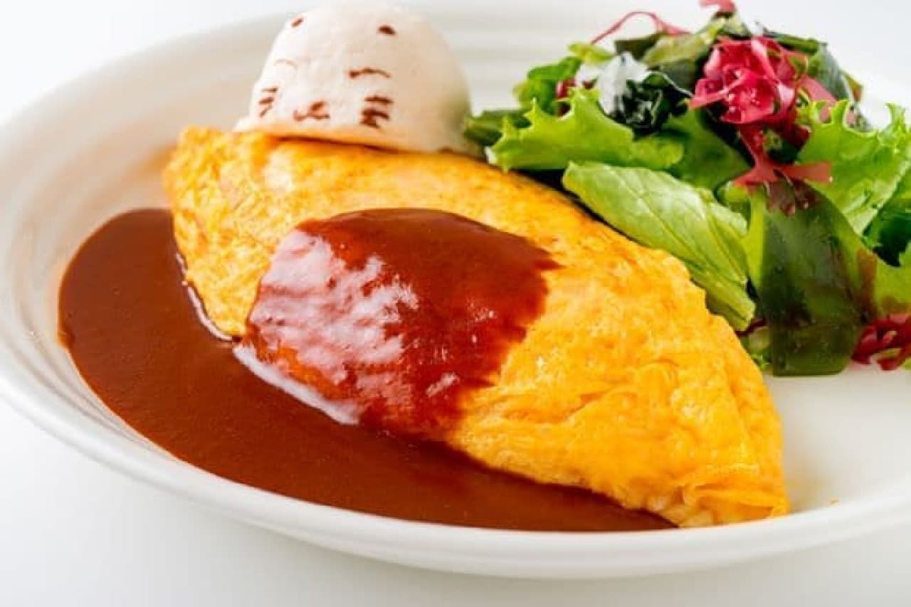 "Ashiya's special omelet rice" is Ashiya's special omelet rice with demiglace sauce.