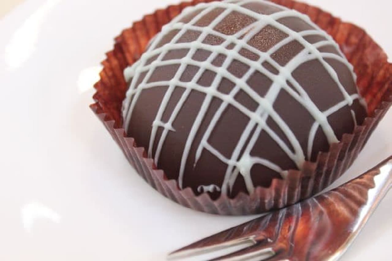 「ミントチョコ ドームケーキ」は見た目もキュートなチョコミントフレーバーのケーキ