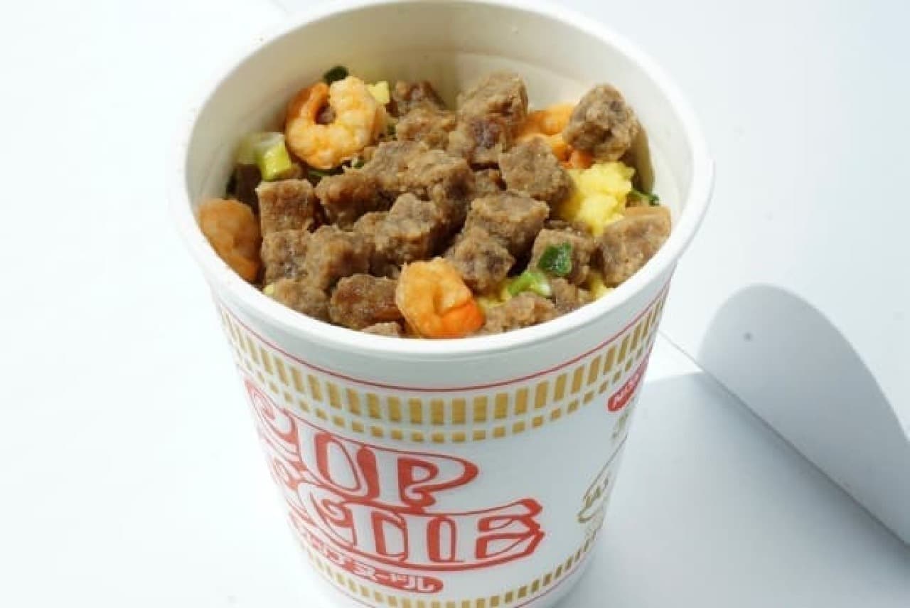 "Mysterious meat" in cup noodles