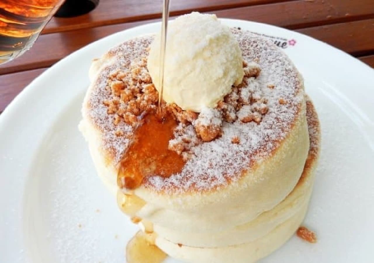 Meringue "Whipped Butter Pancakes