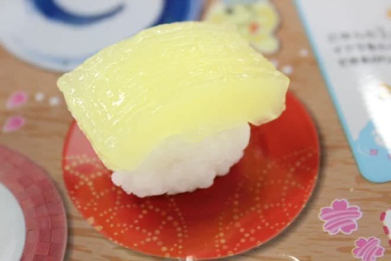 クラシエから販売されている知育菓子ポッピンクッキン・シリーズの「たのしいおすしやさん」で作った寿司